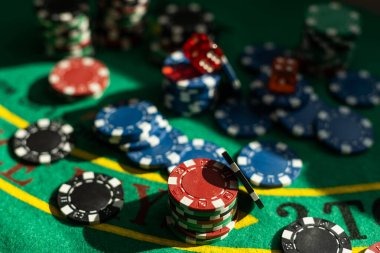mitosplay mobile app interface showing football markets and live-dealer tables